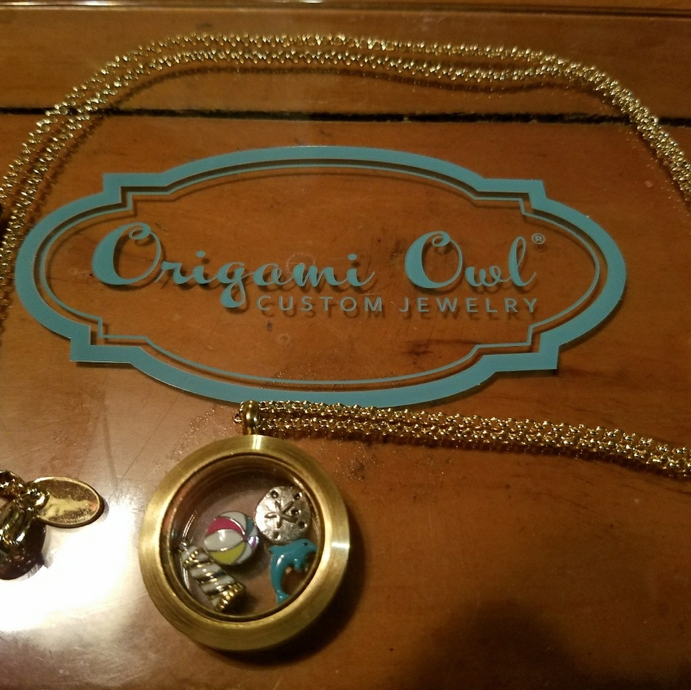Origami Owl Necklace
